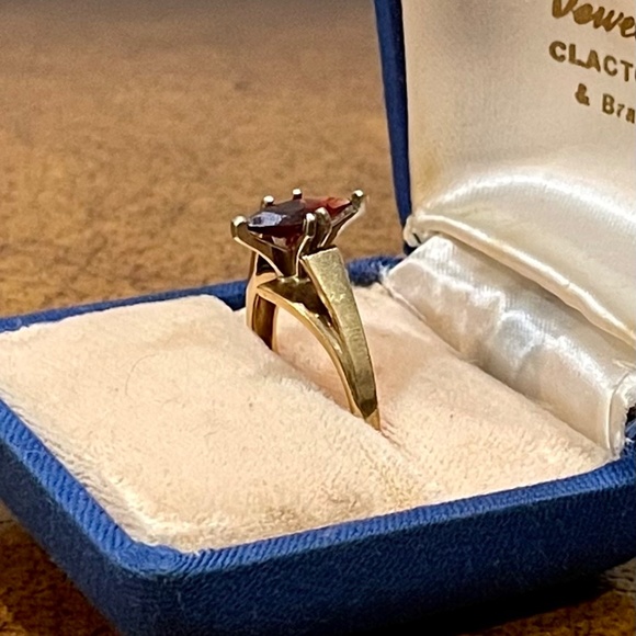 Vintage 14k Yellow Gold Garnet Dinner Ring Estate Jewelry Handmade Retro Chic - Picture 7 of 12
